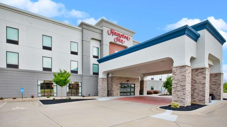 Hampton Inn - Clinton Exterior