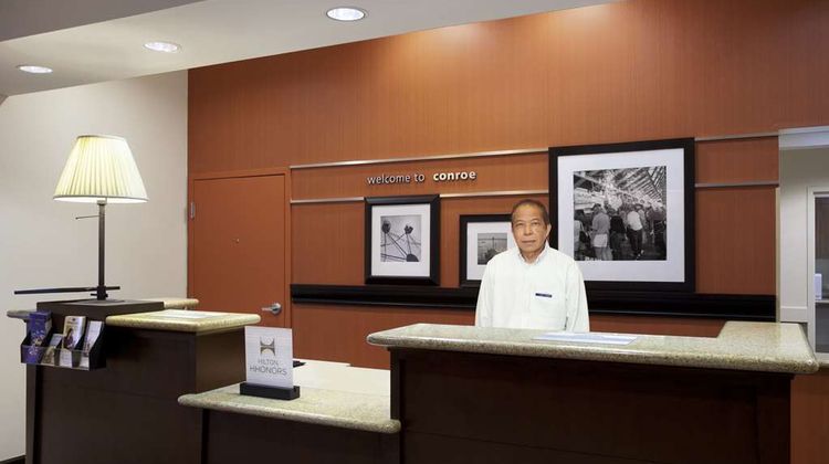 Hampton Inn & Suites Conroe Lobby
