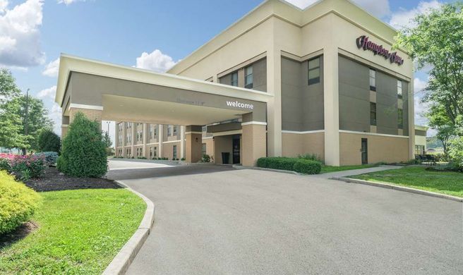 Hampton Inn Corydon Exterior