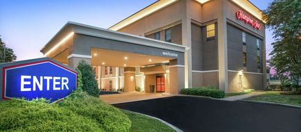 Hampton Inn Corydon Exterior