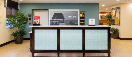 Hampton Inn-Daytona Beach/Beachfront Lobby