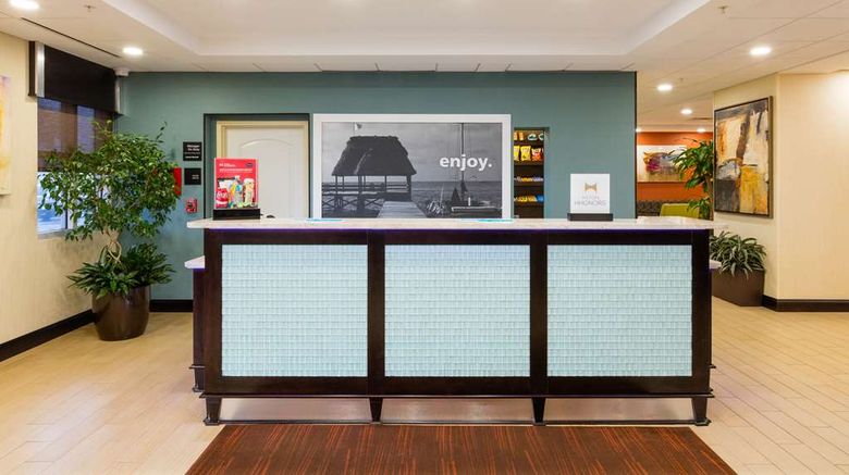<b>Hampton Inn-Daytona Beach/Beachfront Lobby</b>. Images powered by <a href="https://iceportal.shijigroup.com/" title="IcePortal" target="_blank">IcePortal</a>.