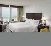 Hampton Inn-Daytona Beach/Beachfront Room