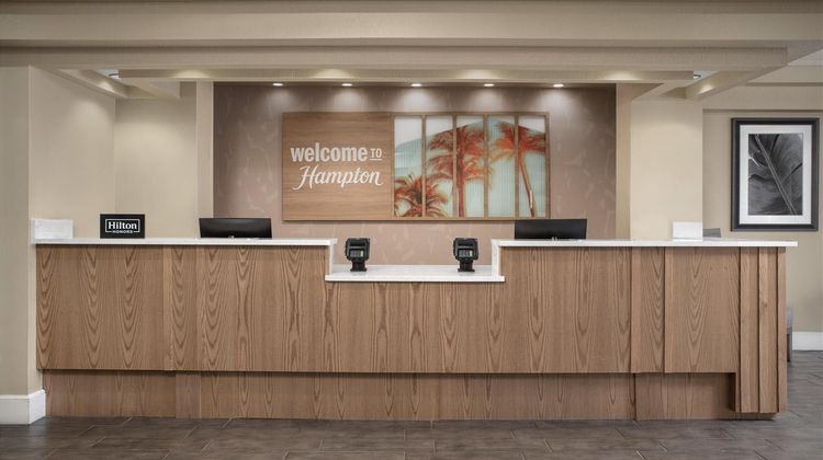 Hampton Inn Daytona Shores Oceanfront Lobby
