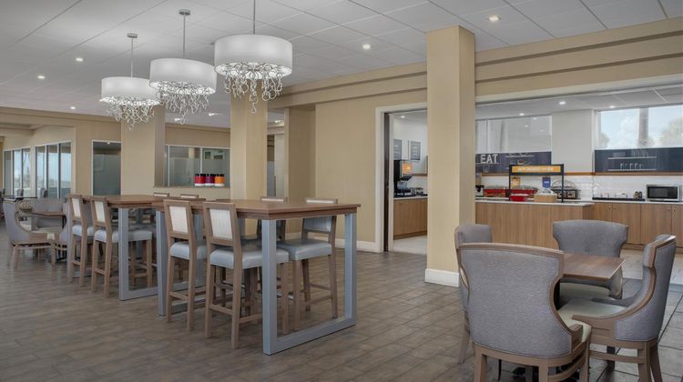 Hampton Inn Daytona Shores Oceanfront Restaurant