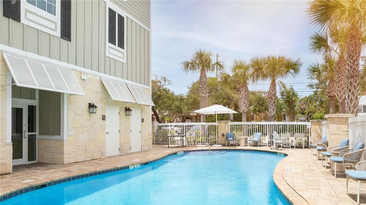 Hampton Inn New Smyrna Beach Pool