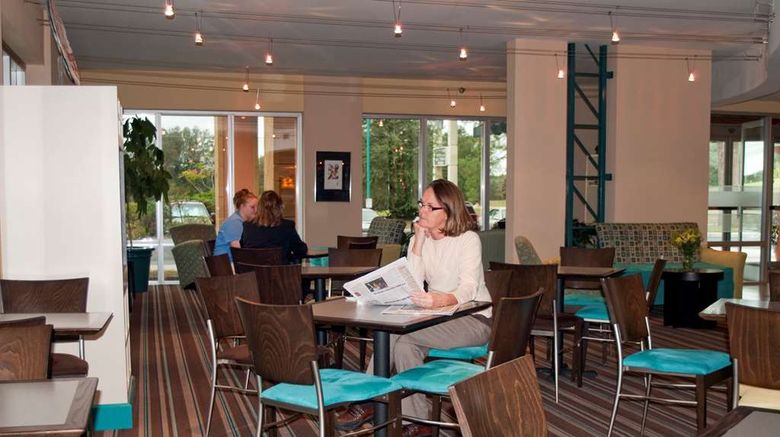 <b>Hampton Inn Brooksville-Dade City Restaurant</b>. Images powered by <a href="https://iceportal.shijigroup.com/" title="IcePortal" target="_blank">IcePortal</a>.