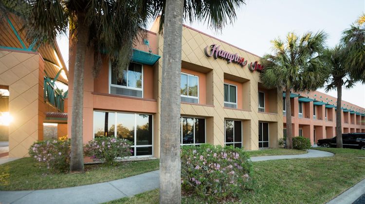 Hampton Inn Brooksville-Dade City Exterior