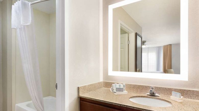 <b>Homewood Suites Dallas-Arlington Room</b>. Images powered by <a href="https://iceportal.shijigroup.com/" title="IcePortal" target="_blank">IcePortal</a>.
