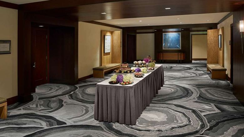 <b>The Highland Dallas, Curio Collection Meeting</b>. Images powered by <a href="https://iceportal.shijigroup.com/" title="IcePortal" target="_blank">IcePortal</a>.