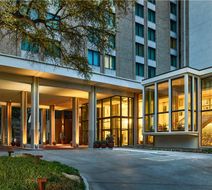 The Highland Dallas, Curio Collection Exterior