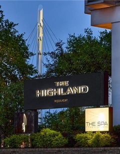 The Highland Dallas, Curio Collection