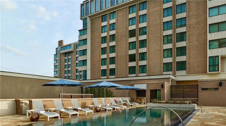 <b>The Highland Dallas, Curio Collection Pool</b>. Images powered by <a href="https://iceportal.shijigroup.com/" title="IcePortal" target="_blank">IcePortal</a>.