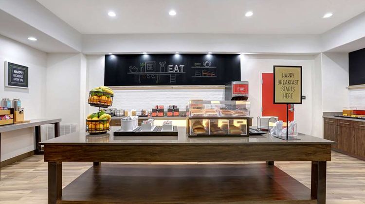 Hampton Inn & Suites Dallas Restaurant