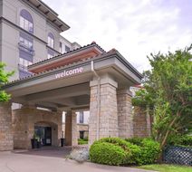 Hampton Inn & Suites Legacy Park Exterior