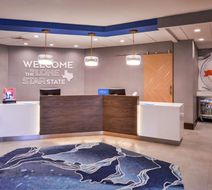 Hampton Inn & Suites Legacy Park Lobby