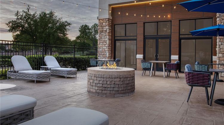 Hampton Inn & Suites DFW Exterior