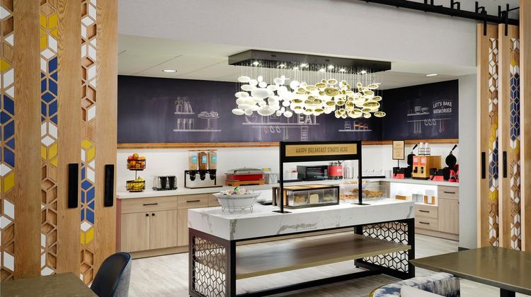 Hampton Inn & Suites DFW Restaurant