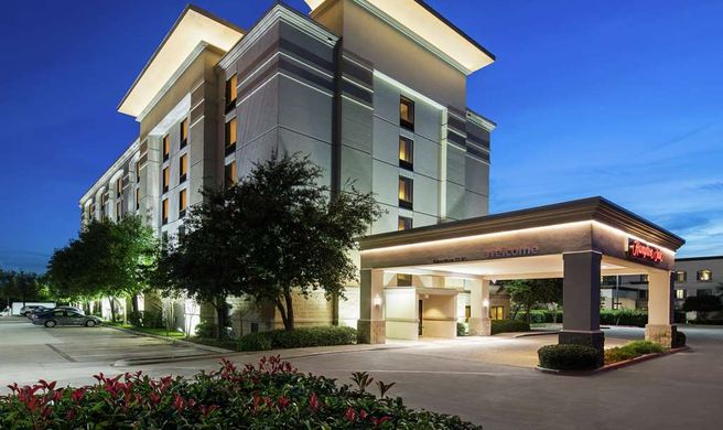 Hampton Inn Dallas/Irving-Las Colinas Exterior