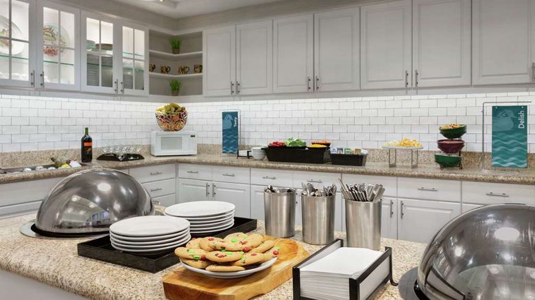 <b>Homewood Suites by Hilton Plano Restaurant</b>. Images powered by <a href="https://iceportal.shijigroup.com/" title="IcePortal" target="_blank">IcePortal</a>.