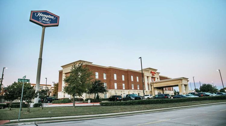 Hampton Inn Rockwall Exterior