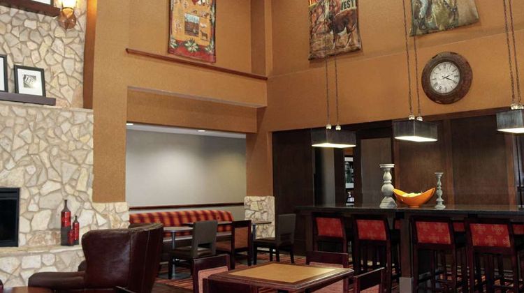 Hampton Inn & Suites Stephenville Lobby
