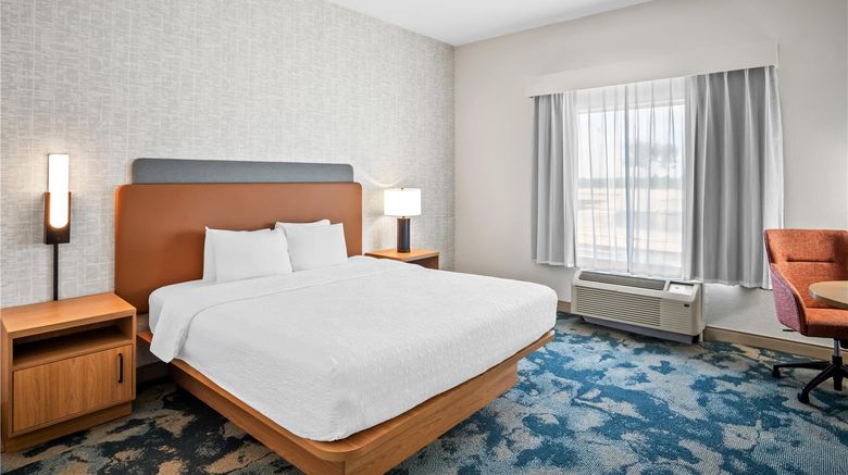 <b>Hampton Inn & Suites Waxahachie Room</b>. Images powered by <a href="https://iceportal.shijigroup.com/" title="IcePortal" target="_blank">IcePortal</a>.