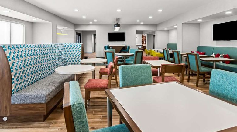 <b>Hampton Inn by Hilton Dayton South Restaurant</b>. Images powered by <a href="https://iceportal.shijigroup.com/" title="IcePortal" target="_blank">IcePortal</a>.