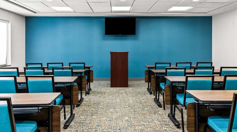 <b>Hampton Inn by Hilton Dayton South Meeting</b>. Images powered by <a href="https://iceportal.shijigroup.com/" title="IcePortal" target="_blank">IcePortal</a>.