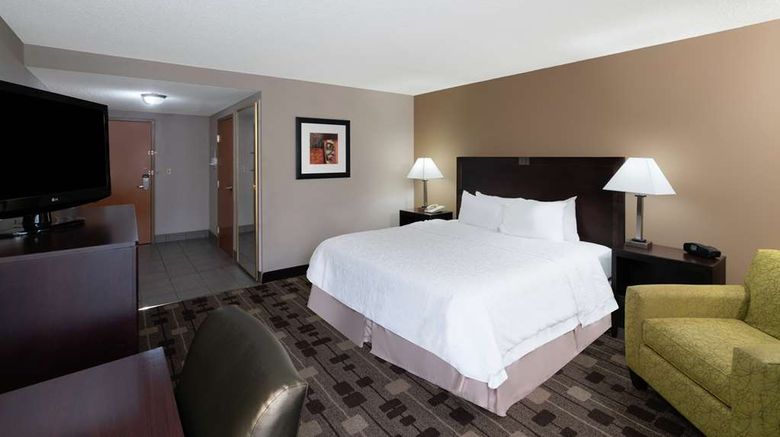 <b>Hampton Inn Dublin Room</b>. Images powered by <a href="https://iceportal.shijigroup.com/" title="IcePortal" target="_blank">IcePortal</a>.