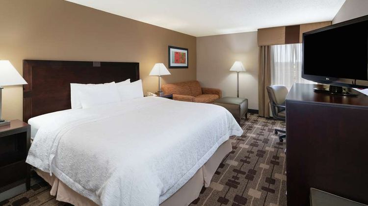 Hampton Inn Dublin Room