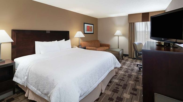 <b>Hampton Inn Dublin Room</b>. Images powered by <a href="https://iceportal.shijigroup.com/" title="IcePortal" target="_blank">IcePortal</a>.