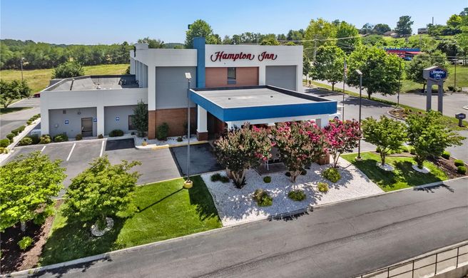 Hampton Inn Dublin Exterior