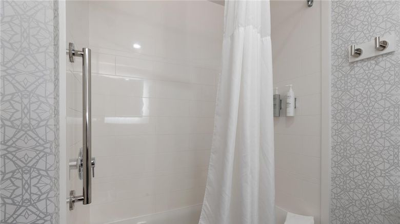 <b>Hampton Inn Dublin Room</b>. Images powered by <a href="https://iceportal.shijigroup.com/" title="IcePortal" target="_blank">IcePortal</a>.