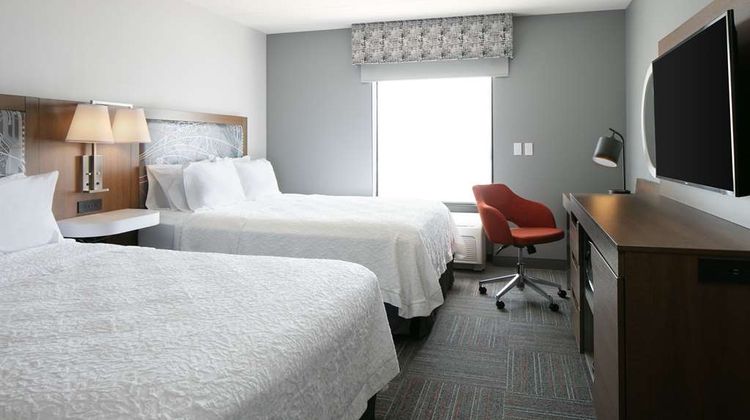 Hampton Inn Dubuque Room