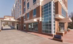 Hilton Garden Inn Falls Church