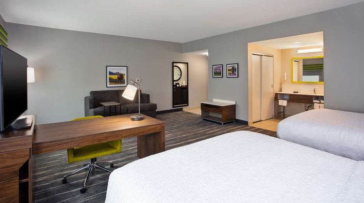 Hampton Inn & Suites Athens/I-65 Room
