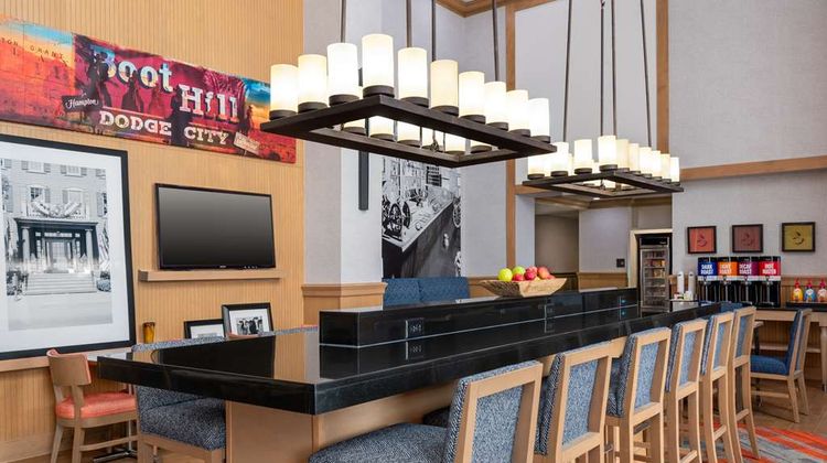 Hampton Inn & Suites - Dodge City Lobby