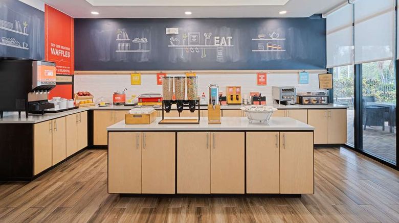 <b>Hampton Inn Boca Raton Deerfield Beach Restaurant</b>. Images powered by <a href="https://iceportal.shijigroup.com/" title="IcePortal" target="_blank">IcePortal</a>.