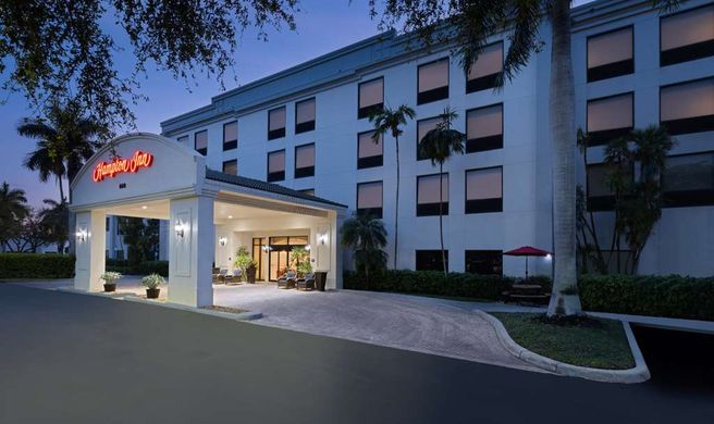 Hampton Inn Boca Raton Deerfield Beach Exterior