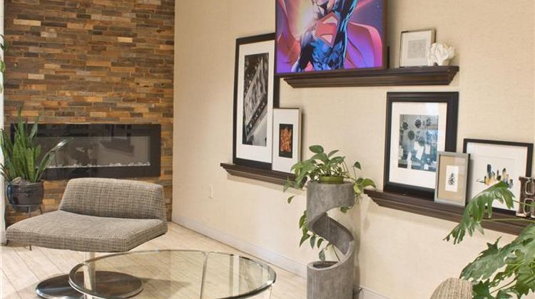 Hampton Inn & Suites Denver-Speer Blvd Lobby