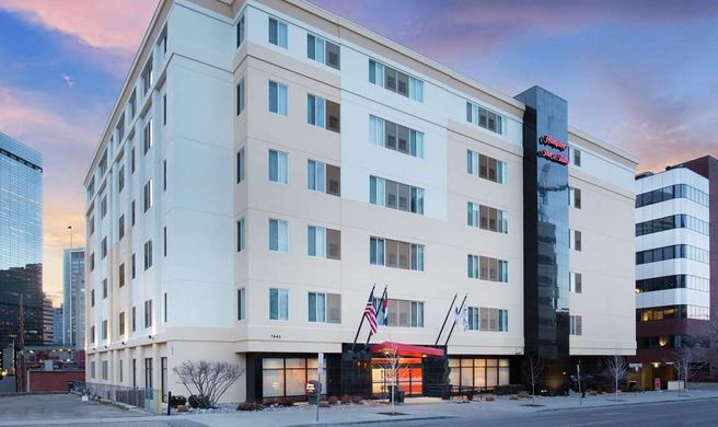 Hampton Inn & Suites Denver-Downtown Exterior