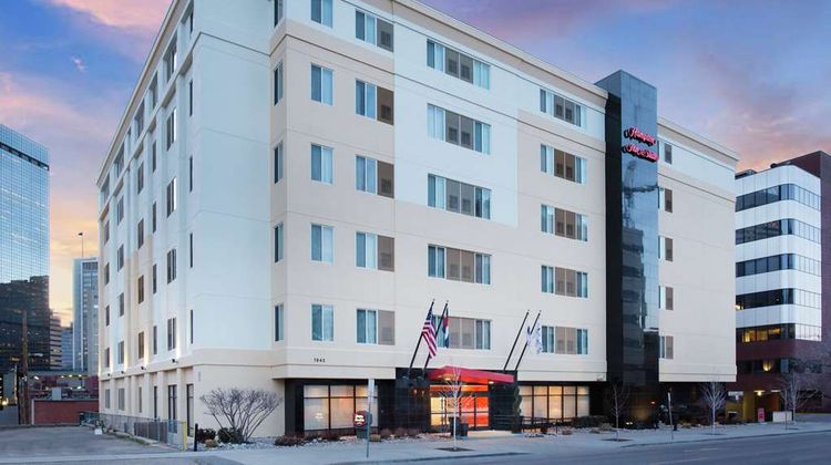 Hampton Inn & Suites Denver-Downtown Exterior