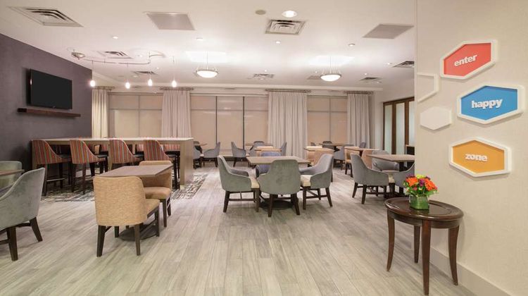 Hampton Inn & Suites Denver-Downtown Lobby