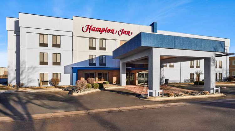 Hampton Inn Longmont Exterior