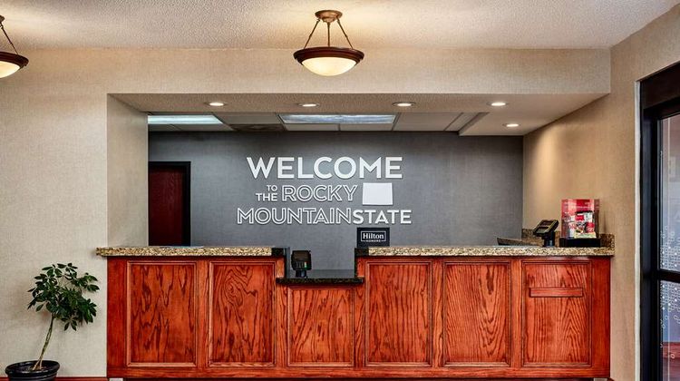 Hampton Inn Longmont Lobby