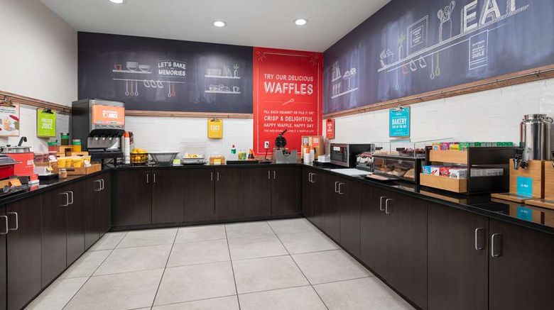 <b>Hampton Inn Boulder/Louisville Restaurant</b>. Images powered by <a href="https://iceportal.shijigroup.com/" title="IcePortal" target="_blank">IcePortal</a>.