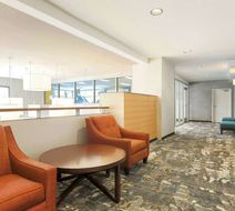 Hampton Inn & Suites Denver Tech Center Lobby