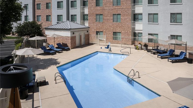 <b>Hampton Inn & Suites Denver Tech Center Pool</b>. Images powered by <a href="https://iceportal.shijigroup.com/" title="IcePortal" target="_blank">IcePortal</a>.