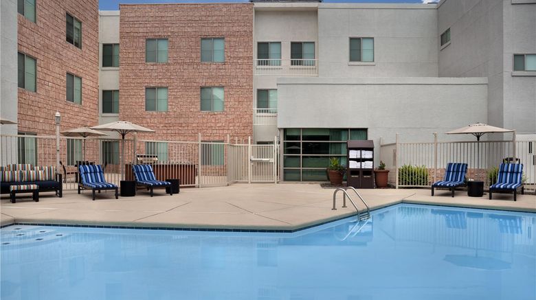 <b>Hampton Inn & Suites Denver Tech Center Pool</b>. Images powered by <a href="https://iceportal.shijigroup.com/" title="IcePortal" target="_blank">IcePortal</a>.